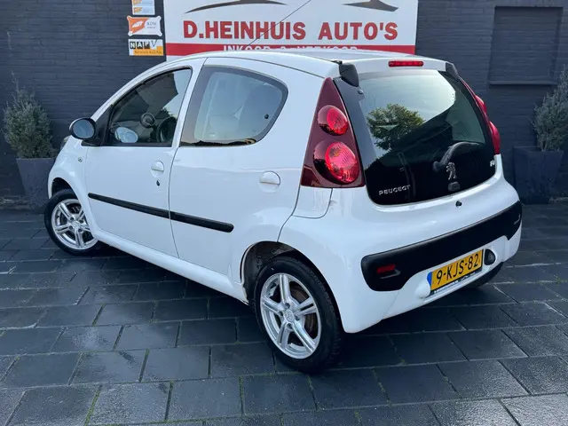 Peugeot 107 1.0 Active 5DRS/AIRCO/ORG NL AUTO 2013 Benzine 2