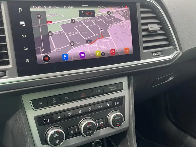 SEAT Ateca 1.5 TSi DSG FR Business Intense 2022 Benzine 19