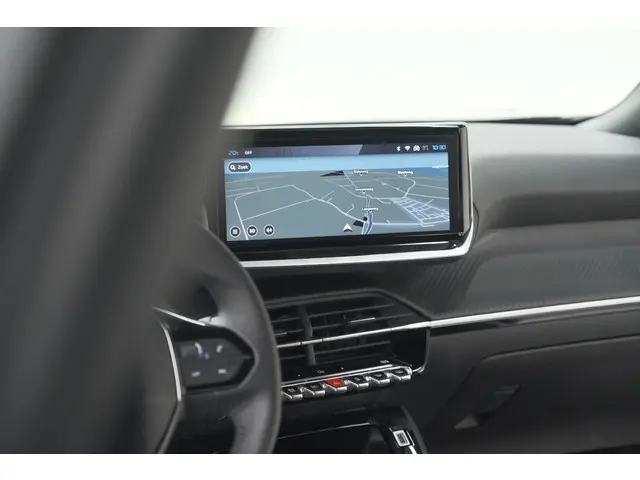 Peugeot 2008 PureTech 100 Allure 2024 Benzine 50