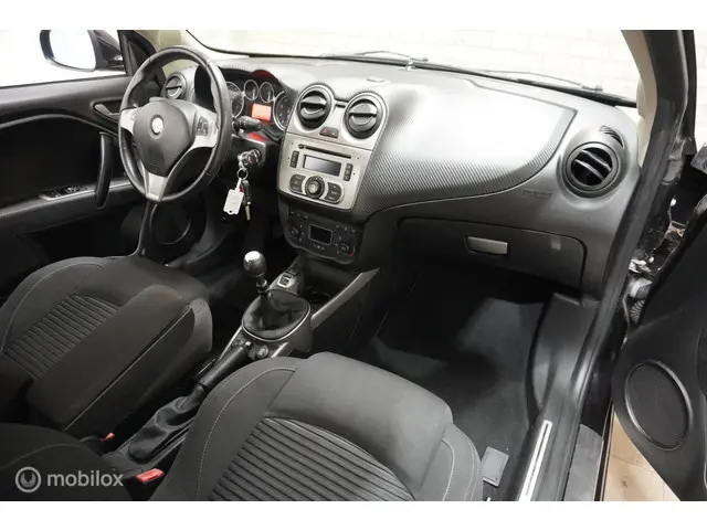 Alfa Romeo MiTo 1.4 Centenario 2013 Benzine 13
