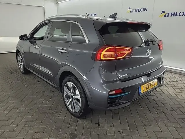 Kia e-Niro ExecutiveLine 64 kWh 2020 Elektrisch 4