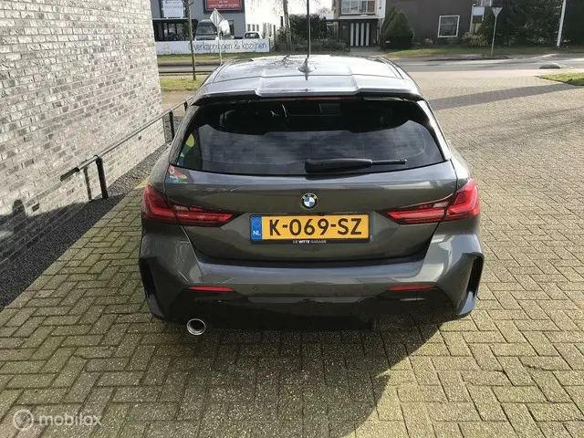 BMW 1 Serie 118i M Sport Business Edition 2021 Benzine 6