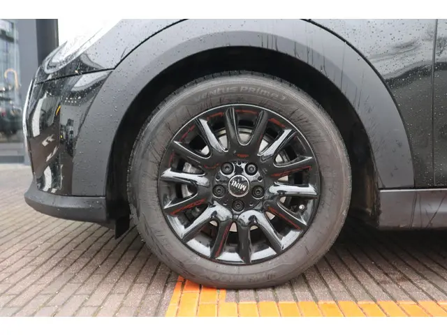 MINI 3-Deurs Cooper 2024 Benzine 7