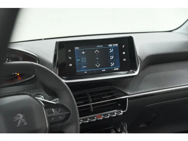 Peugeot 208 PureTech 100 Allure Pack 2023 Benzine 52