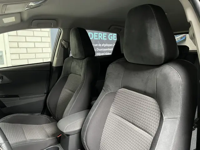 Toyota Auris 1.2T Dynamic 1300kg trekgewicht 2019 Benzine 14