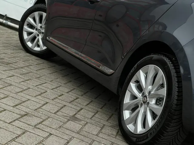 Renault Clio 1.0 TCe Intens 2019 Benzine 11