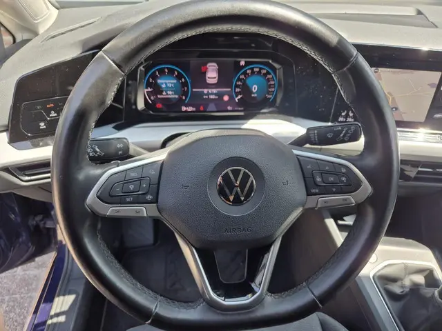 Volkswagen Golf 1.5 TSI Life Navi Pro LED 2020 Benzine 10