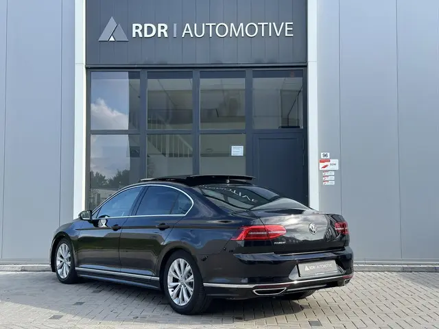 Volkswagen Passat 1.4 TSI R-Line / Pano / Leder 2016 Benzine 5