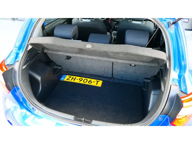 Toyota Yaris 1.5 Hybrid Active 2019 Hybride Benzine 30