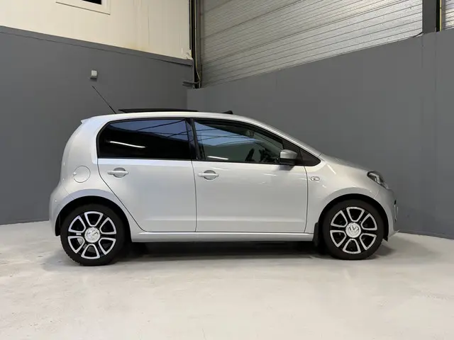Volkswagen up! 1.0 high up! 2013 Benzine 7