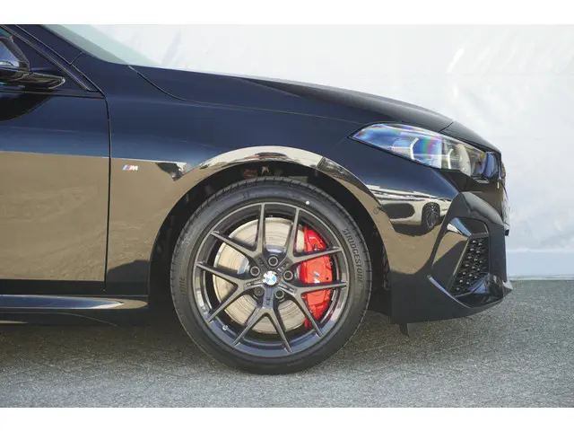 BMW 2 Serie Gran Coupé M235 xDrive 2025 Benzine 4