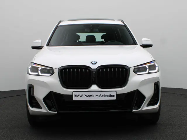 BMW X3 xDrive30e 2022 Hybride Benzine 3