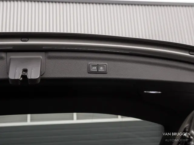 Audi Q3 45 TFSI e S-Line 2021 Hybride Benzine 11