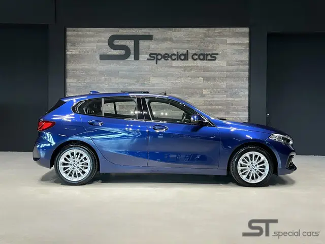 BMW 1 Serie 118i Sport Line 2020 Benzine 2