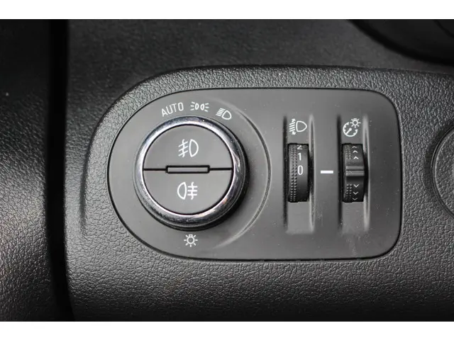 Opel Combo 1.5D 102PK euro6 L1H1 Edition 2020 Diesel 26