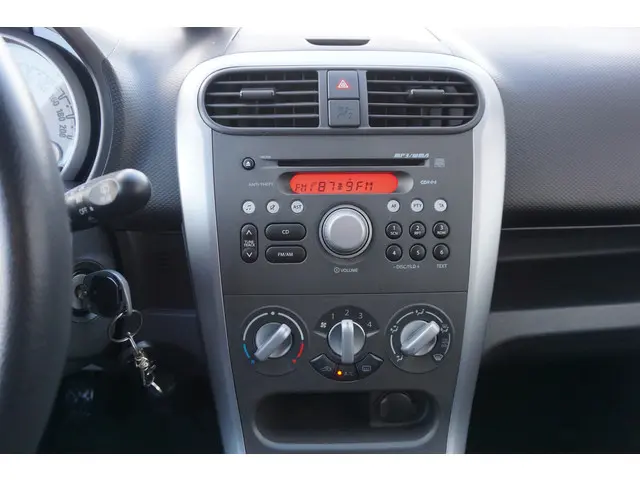 Opel Agila 1.0 Berlin 2014 Benzine 11