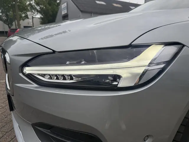 Volvo S90 2.0 T5 2017 Benzine 12