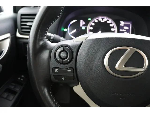 Lexus CT 200h Ultimate Edition 2021 Hybride Benzine 19