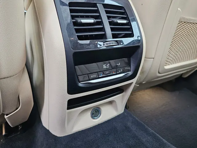 BMW X3 xDrive20i High Executive 2018 Benzine 31