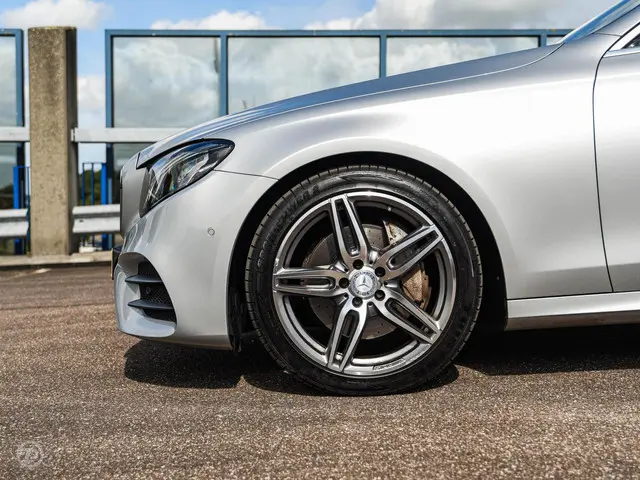 Mercedes-Benz E-Klasse 200 Ambition 2016 Benzine 46