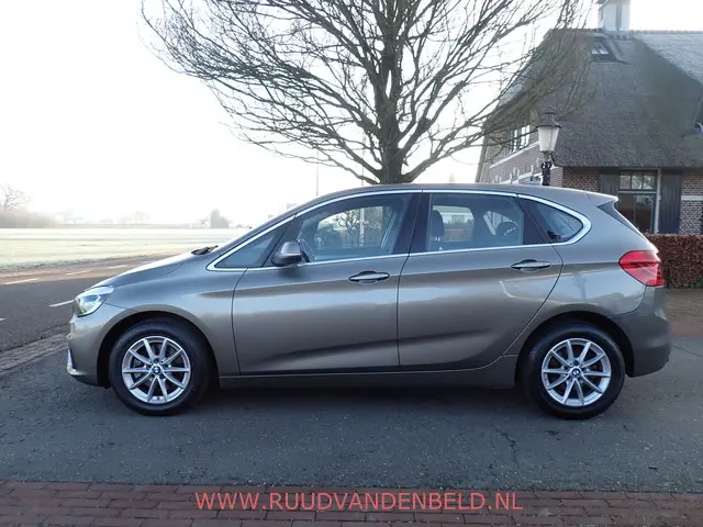 BMW 2 Serie Active Tourer 218i 2015 Benzine 6