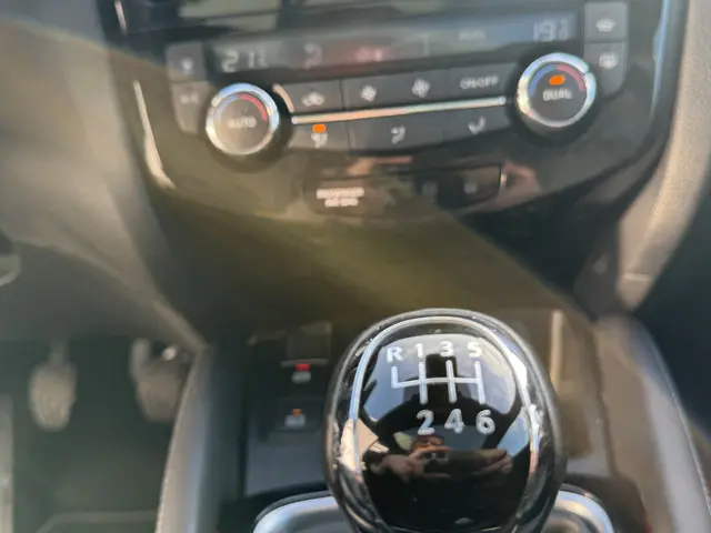 Nissan QASHQAI 1.3 DIG-T Tekna + 2019 Benzine 31