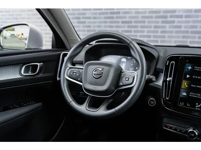 Volvo XC40 1.5 T2 Momentum Business 2021 Benzine 22