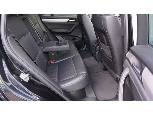 BMW X3 xDrive 20i 184pk M-Sport 2017 Benzine 24