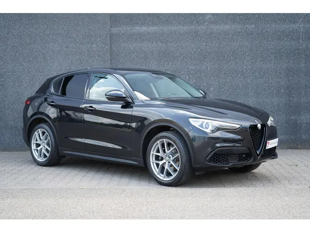 Alfa Romeo Stelvio 2.0 T AWD First Edition 2018 Benzine 10