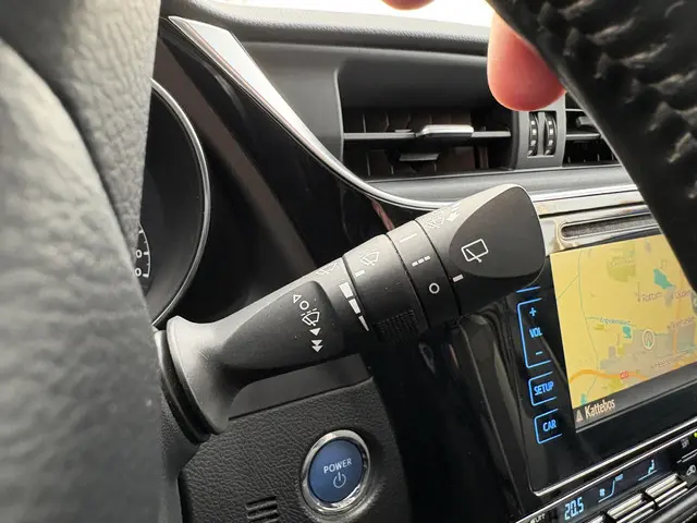 Toyota Auris 1.8 Hybrid Trend 2016 Hybride Benzine 24