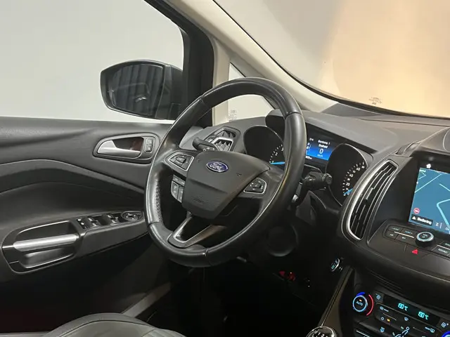 Ford C-MAX 1.5 Titanium 2018 Benzine 38