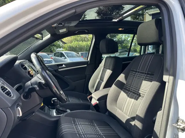 Volkswagen Tiguan 1.4 TSI 150PK DSG Lounge 2016 Benzine 19