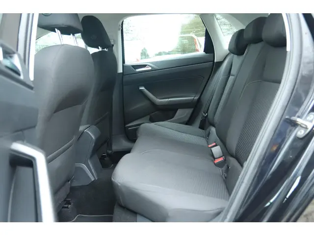 Volkswagen Polo 1.0 TSI COMFORTLINE 2017 Benzine 14