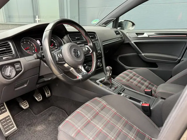 Volkswagen Golf 2.0 TSI GTI Performance 2014 Benzine 8