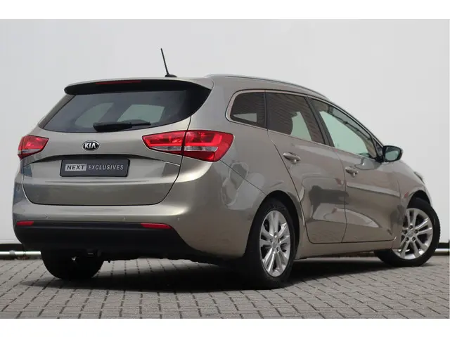 Kia cee'd Sportswagon 1.6 GDI DynamicLine 2015 Benzine 12