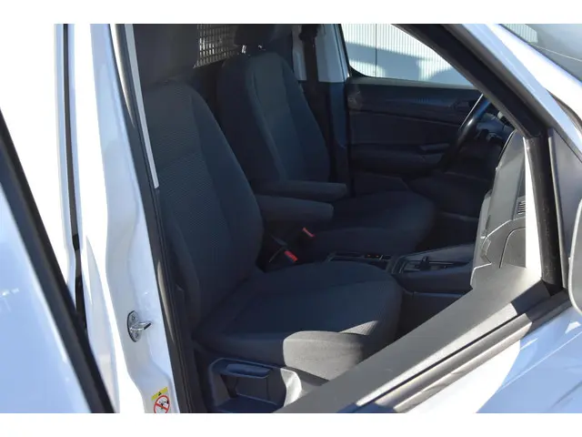 Volkswagen Caddy Cargo 2.0 TDI 1st Edition 2021 Diesel 11