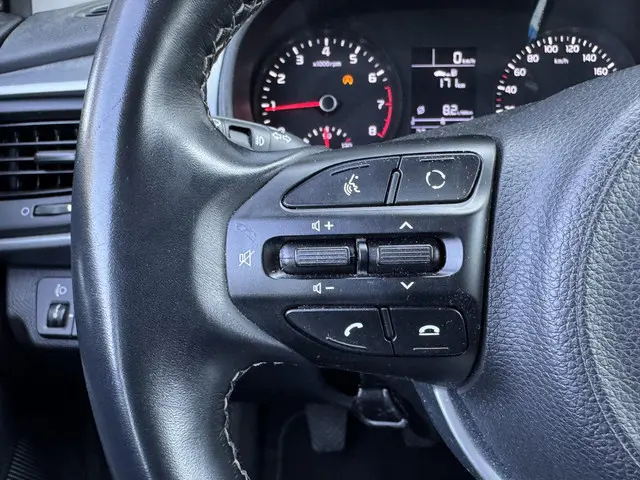 Kia Stonic 1.0 T-GDI DYNAMICLINE 2020 Benzine 19