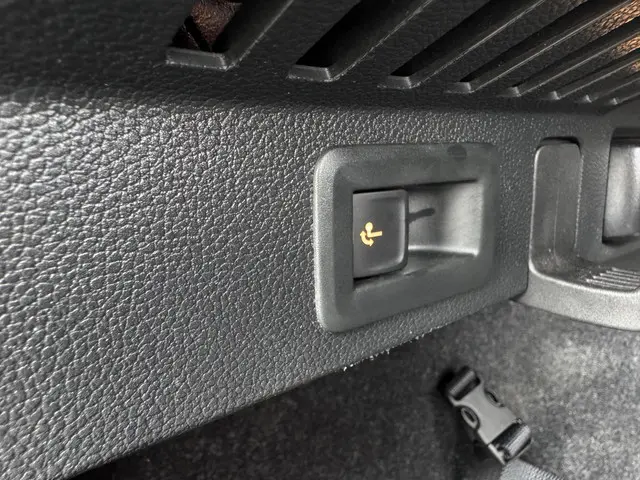 Škoda Kamiq 1.0 TSI Sport Business 2020 Benzine 15