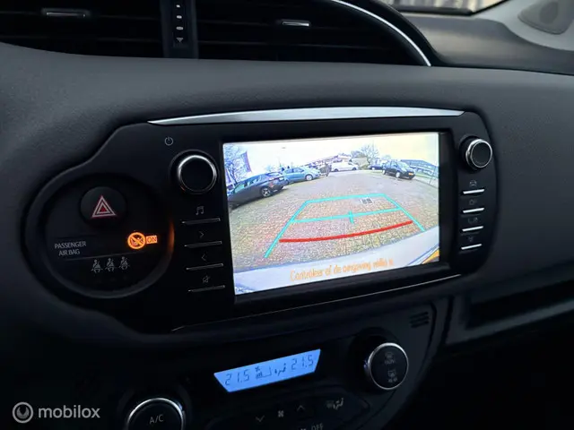 Toyota Yaris 1.5 Hybrid Aspiration 2017 Hybride Benzine 13