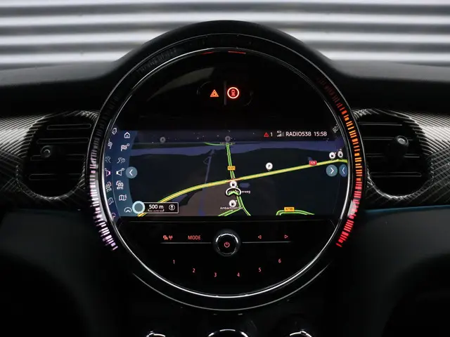 MINI 5-Deurs Cooper 2023 Benzine 26