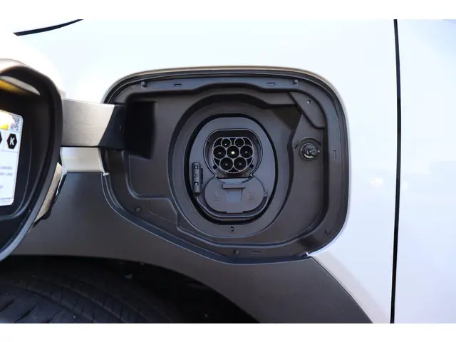 Toyota Urban Cruiser Executive 61 kWh, 2026 Elektrisch 11