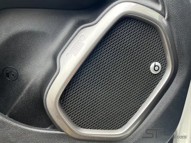 Jeep Renegade 1.3T Limited|Navi|Beats|19 inch 2019 Benzine 33