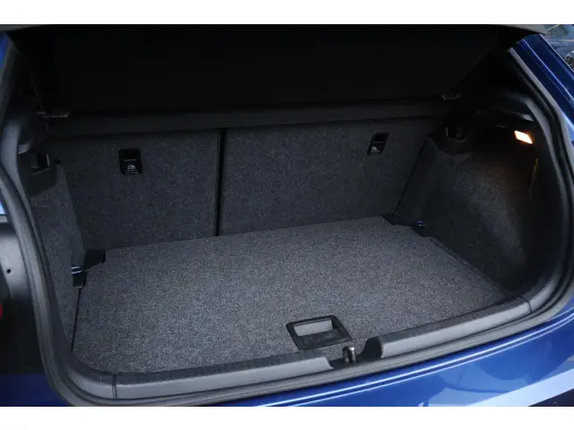 Volkswagen Polo 1.0 TSI Comfortline 2019 Benzine 33