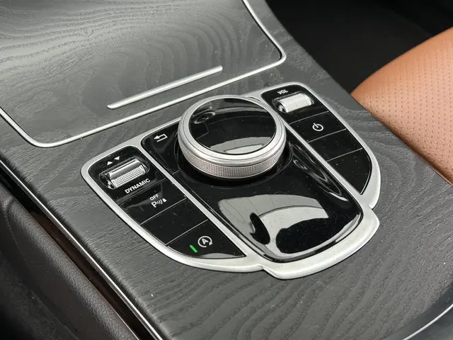 Mercedes-Benz C-Klasse Coupé 180 Ambition 2018 Benzine 28
