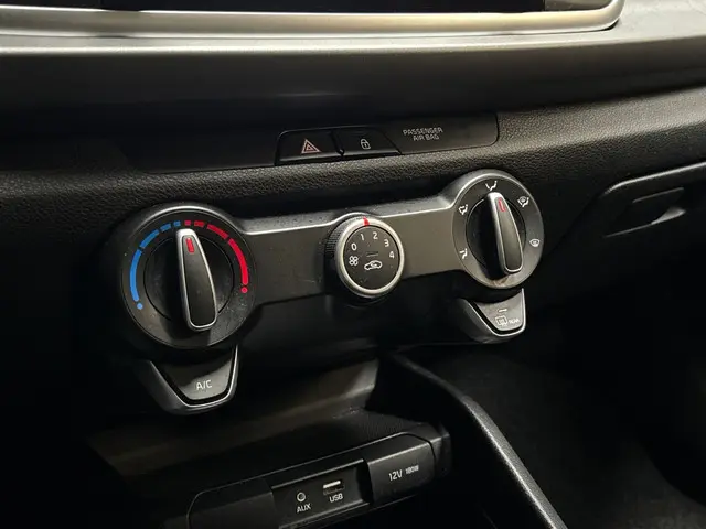 Kia Rio 1.0 TGDI Navigator Sport 2017 Benzine 9