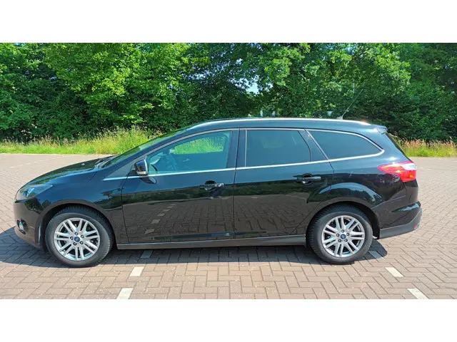 Ford Focus Wagon 1.6 Titanium Automaat 2013 Benzine 2