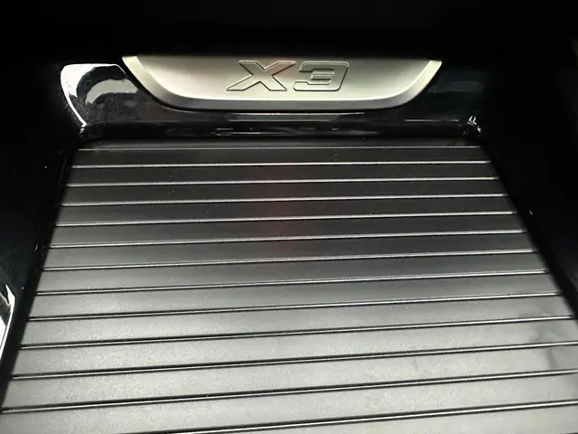 BMW X3 xDrive30i High Executive 2018 Benzine 18