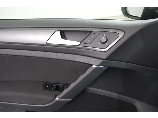 Volkswagen e-Golf e-Golf 2019 Elektrisch 12