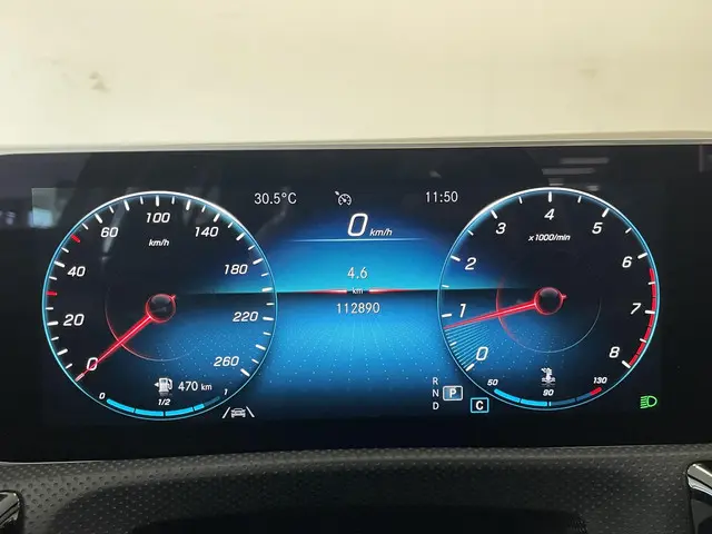 Mercedes-Benz A-Klasse 200 AMG-Line 2019 Benzine 4