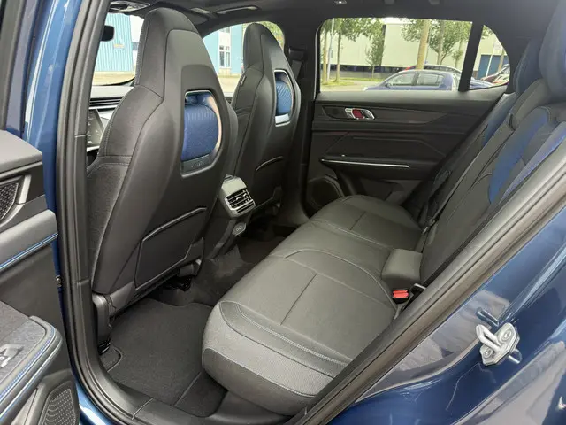Lynk & Co 01 1.5 2025 Hybride Benzine 20